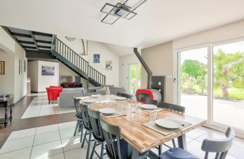 Epiniac House | Beautiful house with terrace and garden