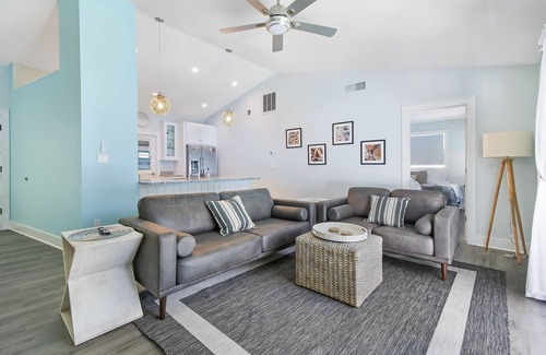 Allen's Ridge House | Beautiful Ibis Cottage for outdoor lovers with pool, fire pit, and billiard room