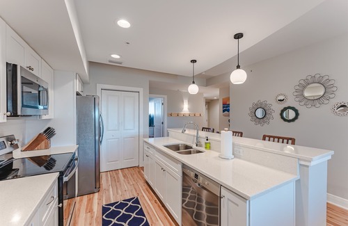 Mexico Beach Condo | Beautiful Inside | Gulf View | Pool + Hot Tub | Elevator