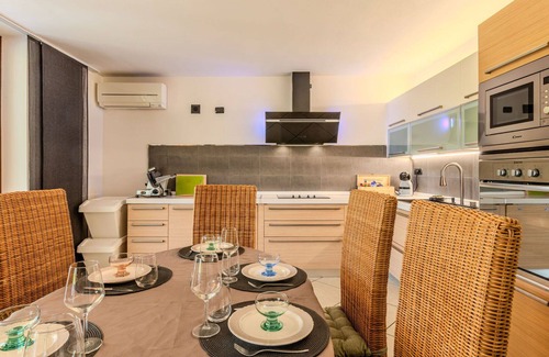 Casnate Con Bernate Villa | Beautiful villa with WIFI, A/C, private pool, TV, patio, pets allowed, panoramic view and parking