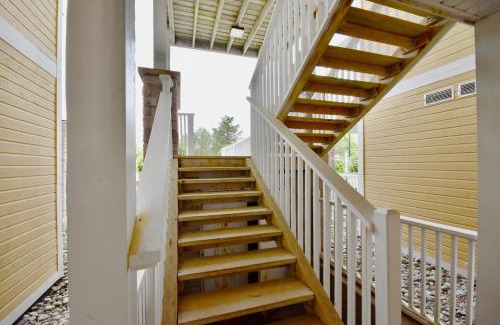 Oro-Medonte Apartment | Beautiful Jacuzzi Suite with Garden View-Studio