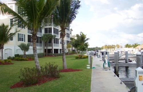 Islamorada Condo | Beautiful 'Keysey' Condo in Bay Harbour Gated Community 24-0169
