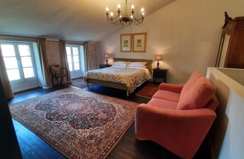 Criteuil-la-Magdeleine House | Beautiful, luxurious and ideally situated cottage