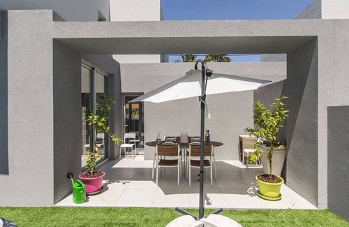 Charneca de Caparica e Sobreda Villa | Beautiful Lisbon Coast Villa | 3 Bedrooms | Villa Sena Lion | Private Swimming.