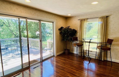 Delavan House | Beautiful Lake Delavan/Lake Geneva Vacation Home