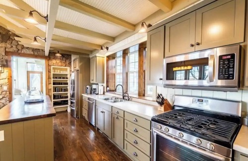 Detroit Lakes Cabin | Beautiful Lake front Property on Lake Munson. Family friendly!