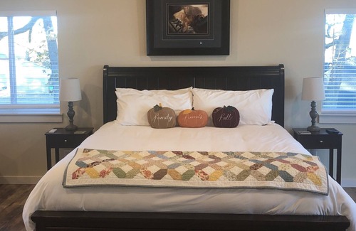 Beaver Shores House | Beautiful Lake Front Getaway
