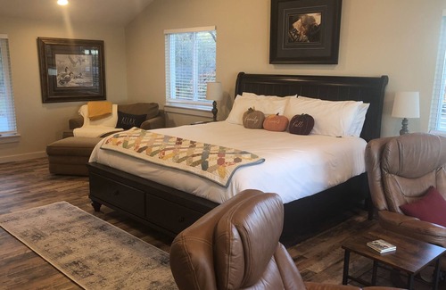 Beaver Shores House | Beautiful Lake Front Getaway