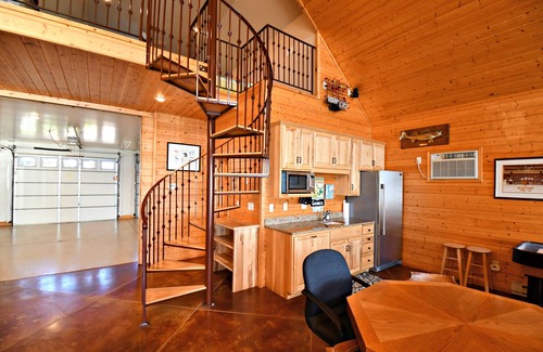 Alexandria House | Beautiful Lake Ida home ready for multi-family indoor & outdoor fun!