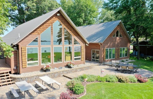 Alexandria House | Beautiful Lake Ida home ready for multi-family indoor & outdoor fun!