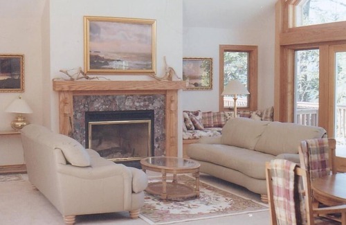 Harbor Springs Cottage | Beautiful Lake Michigan Beachfront Cottage