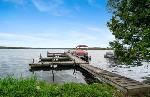 Otonabee-South Monaghan House | Beautiful Lake Views in Nature