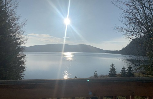Val-des-Lacs Ski Chalet | Beautiful lakefront chalet fully renovated, centrally located on quiet street
