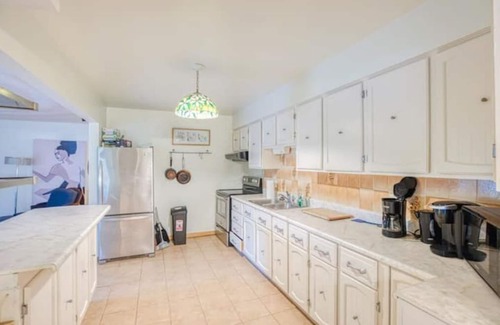Frontenac House | Beautiful Lakefront House