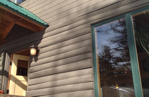 Gray House | BEAUTIFUL LAKEFRONT RETREAT ON PRIVATE 1 ACRE LOT ON CRYSTAL LAKE IN GRAY, MAINE