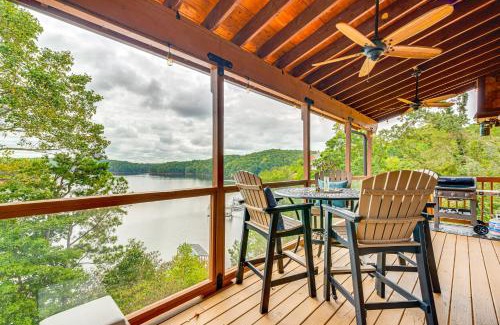 Woodstock Apartment | Beautiful Lakefront Studio Dock, Fire Pit, Kayak
