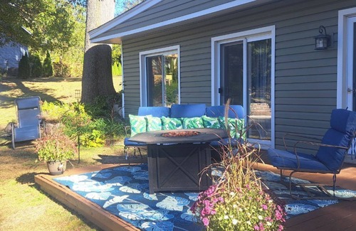 Oxbow House | Beautiful Lakefront Home with kayaks/paddleboats included! Pets allowed!