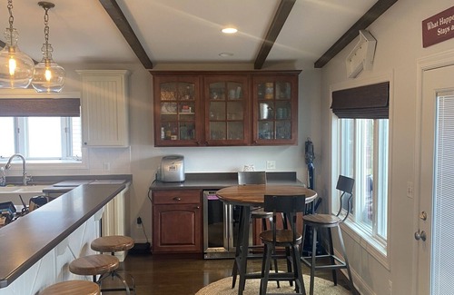 Elkhorn House | Beautiful lakefront view on Lauderdale Lakes only steps away from golf course.