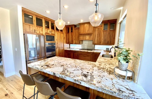 Ogden House | Beautiful Lakehouse on Pineview Reservoir near 3 ski resorts