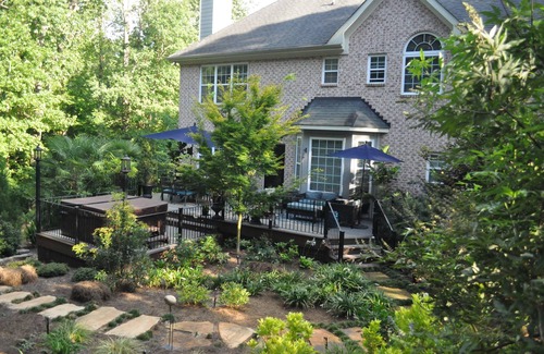 Athens House | Beautiful, large 4 bdrm, 3 bath w/wooded deck. Easy access to downtown and UGA.