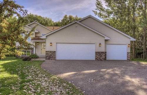 Chisago City House | Beautiful Large Lake House!
