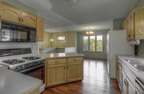 Chisago City House | Beautiful Large Lake House!
