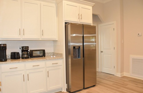 Mobile House | Beautiful Large New House Near U of South AL for 18