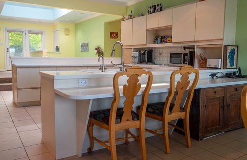 Lauderdale Lakes House | Beautiful Lauderdale Lakefront Retreat