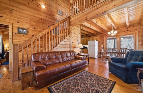 Lake Lure Cabin | Beautiful Log Cabin In the Lake Lure~ close to Mirror Lake ~ WiFi
