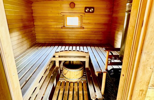 Big Bay House | Beautiful Log Cabin Lake House