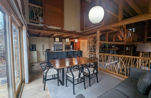 Grand Marais Cabin | Beautiful Log Cabin on Saganaga Lake