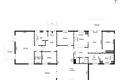 Vester Skerninge House | Beautiful Log House With A Pool In South Funen
