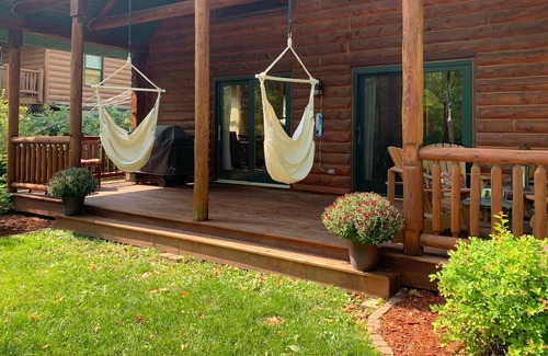 Garrison Cabin | Beautiful Log Home on Golf Course, minutes from Lake Mille Lacs and Grand Casino