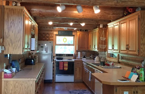 Pequot Lakes Cabin | Beautiful Log Home on Peaceful Middle Cullen Lake with Additional Guest Cabin