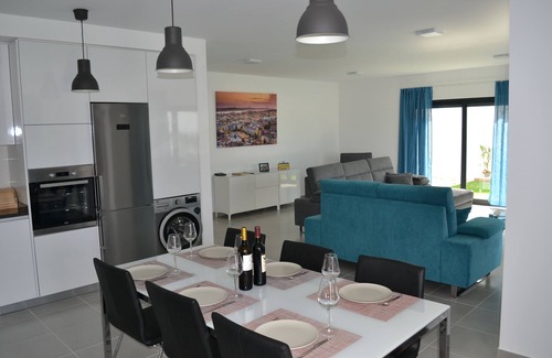 Famalicao Villa | Beautiful, luxurious detached villa with private pool