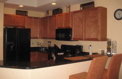 Cypress Lake Condo | Beautiful/luxurious 2 Bedroom, 2 Bath Condo, Pool, Spa, close to Golf Courses.
