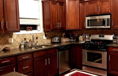 Lawndale House | Beautiful, luxurious 4-bed, 3.5 baths w/recreation