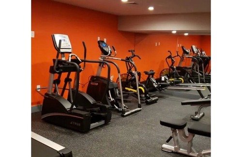 Morris Heights Apartment | Beautiful, Luxury. Home away from home.