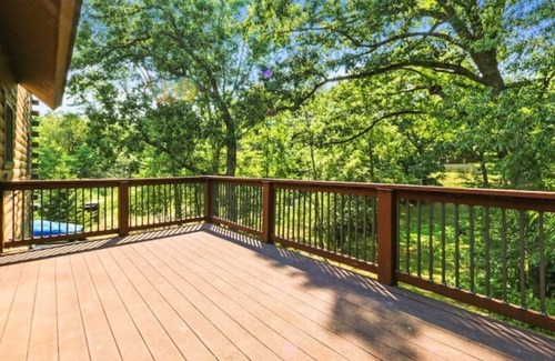 Lauderdale Lakes Cabin | Beautiful Luxury Lake House Log Cabin 4 bed 3 bath