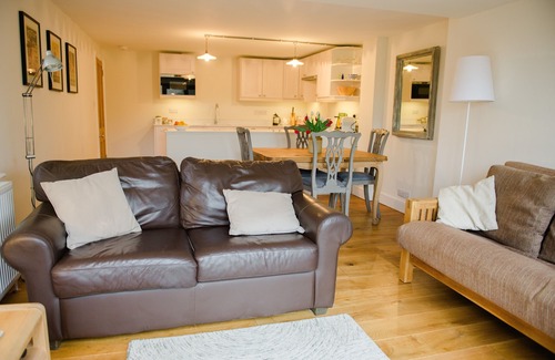 Brighton Apartment | Beautiful, luxury two bedroom apartment, within easy reach of the city centre,