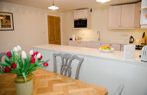 Brighton Apartment | Beautiful, luxury two bedroom apartment, within easy reach of the city centre,