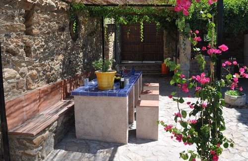 Palau-Saverdera Villa | Beautiful Masia with stunning views and a large private pool