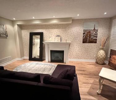 East Credit House | Beautiful Master bedroom unit with private washroom