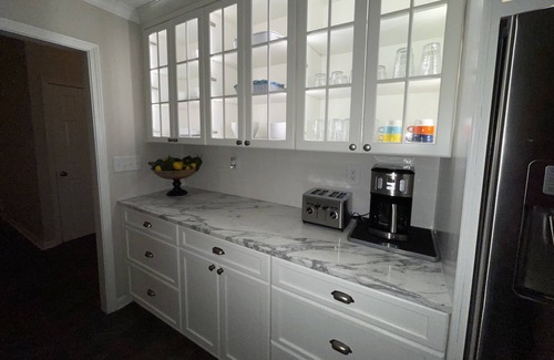Cordova House | Beautiful Memphis/Cordova home, Sleeps 7, Large Kitchen, (1835 sqft).