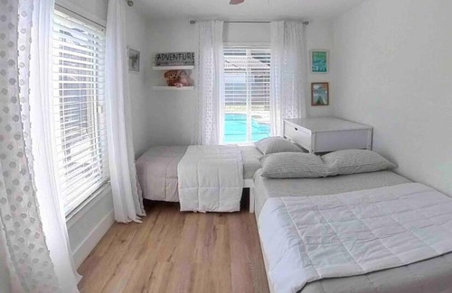 Coconut Creek Villa | Beautiful, modern and usual.