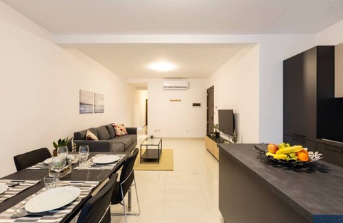 Ta' Xbiex Apartment | Beautiful Modern Central 2BR Apt