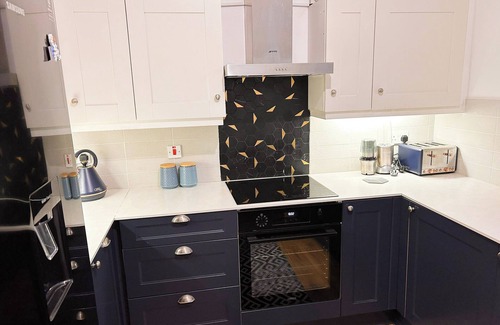 Bushey Apartment | Beautiful, modern home in Hertfordshire
