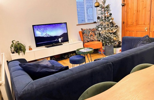 Bushey Apartment | Beautiful, modern home in Hertfordshire