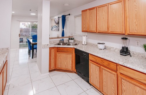 Heritage House | Beautiful Modern House SeaWorld Lackland Game Room