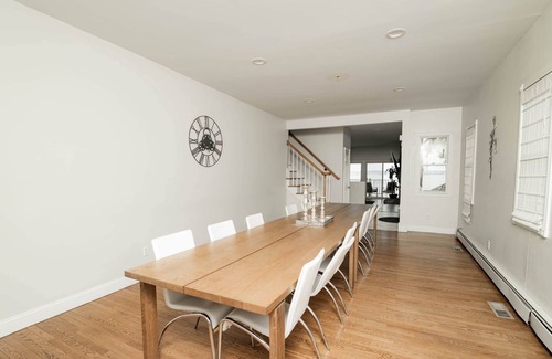West Haven House | Beautiful Modern house By the Bay w out door Spa